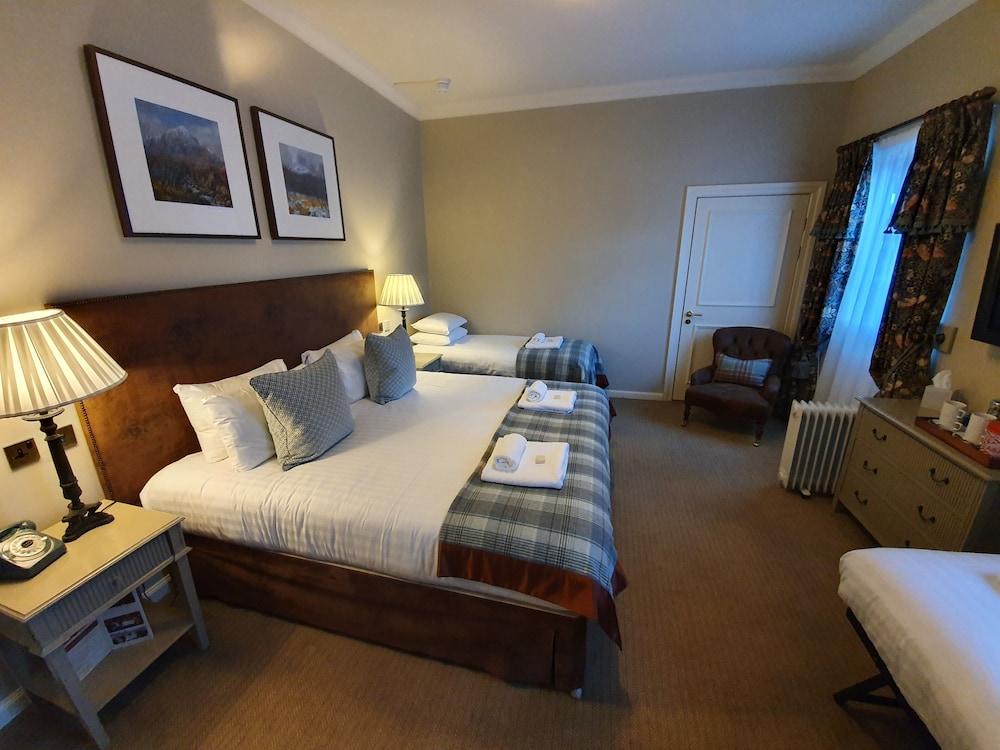 Hotel Balmoral Arms Ballater Exterior foto