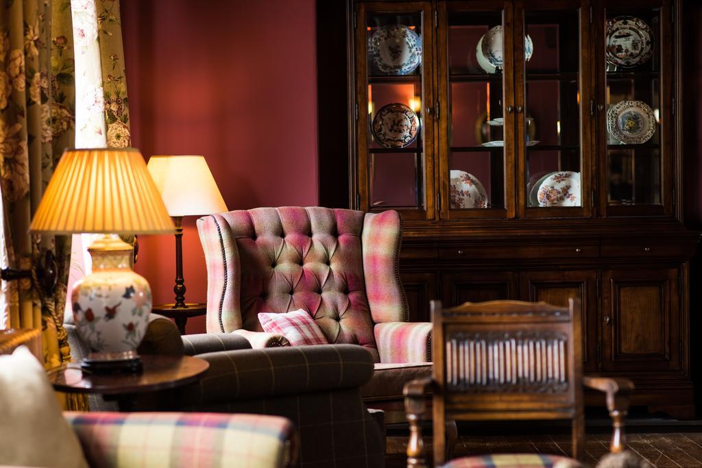 Hotel Balmoral Arms Ballater Exterior foto